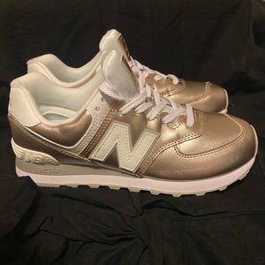 New Balance Women's 574 V2 Liquid Glow Sneaker